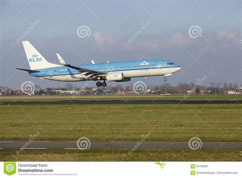 Aeropuerto Schiphol De Amsterdam KLM Boeing 737 Aterriza Foto