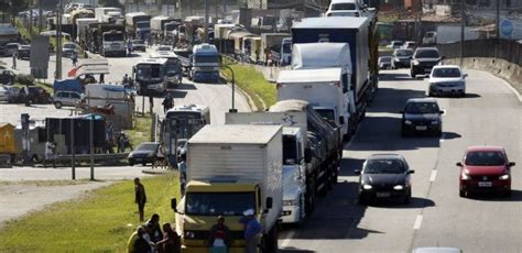 PARALISAÇÃO CAMINHONEIROS HOJE GREVE foi CONFIRMADA HOJE 22 Veja