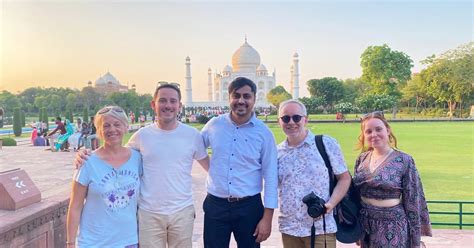 Desde Delhi Excursi N Al Amanecer Del Taj Mahal En Coche Getyourguide