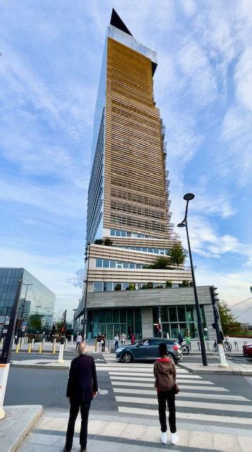 Le Too Tactac Skybar Au Somment Des Tours Duo De Jean Nouvel