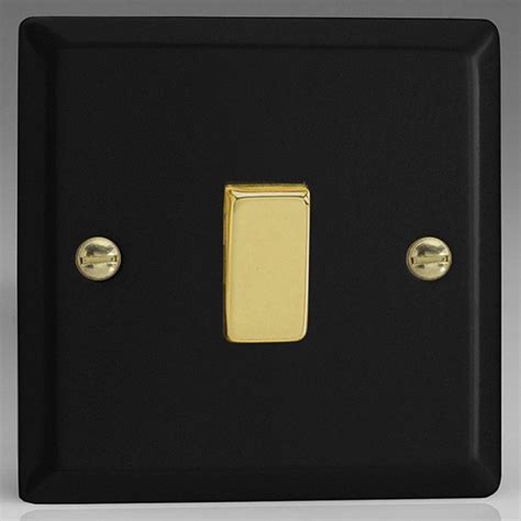 Varilight Vogue Matt Black 1 Gang 10a 2 Way Switch Ukes