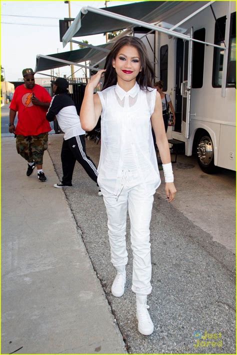 Zendaya Replay Outfit