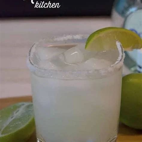 3 Ingredient Skinny Low Carb Margarita An Easy Keto Friendly Margarita