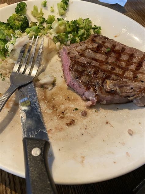 12 Oz Ribeye Steak At Applebees R Steak