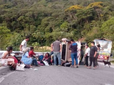 Despiste De Camioneta Deja Siete Personas Heridas Cerca A Tarapoto