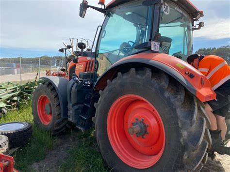 Lot 13 2018 Kubota M151 Premium Tractor AuctionsPlus