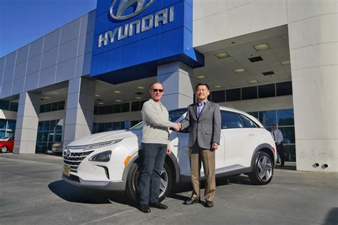 Hyundai Delivers First Nexo In Us Undercuts Toyota Mirai By