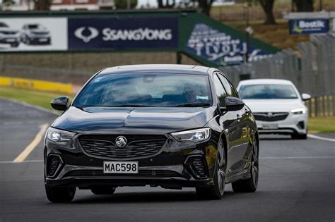 Holden Commodore Black Edition Revealed As Zb Celebrates Bi Driven