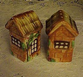 Vintage Ceramic Thatched Cottage Salt Pepper Shakers