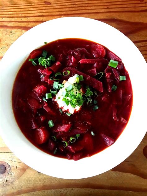 [Homemade] Borsch (Борщ). Traditional Russian beetroot soup. #recipes # ...