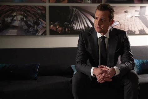 Suits Season Finale Review: Harvey (Season 8 Episode 16)