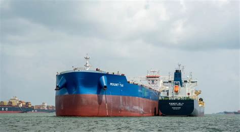 FueLNG Venosa Singapores 2nd LNG Bunker Ship In 1st LNG Bunkering Op