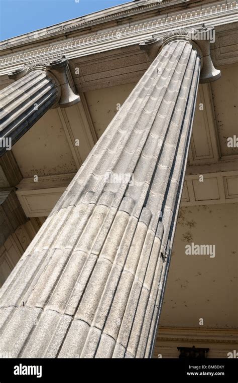 Foto De Un Stock De Columnas D Ricas Fotograf A De Stock Alamy