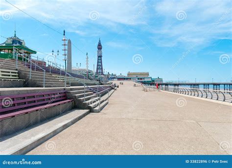 Blackpool Queens Promenade editorial photo. Image of blackpool - 33822896