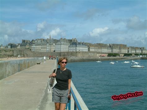 Amateur MILF Compilation At HomeMoviesTube