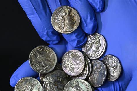 In photos: Rare ancient silver coins discovered in Jerusalem - All Photos - UPI.com