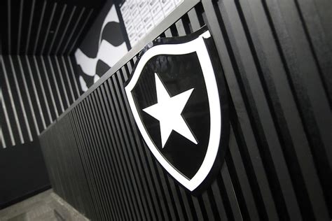 Você vai cair para trás quando descobrir como está a dívida do Botafogo