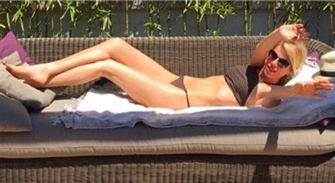 Alessia Marcuzzi Sexy Bikini Al Sole Col Paparazzo Speciale