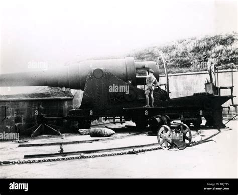 Krupp kanone Fotos und Bildmaterial in hoher Auflösung Alamy