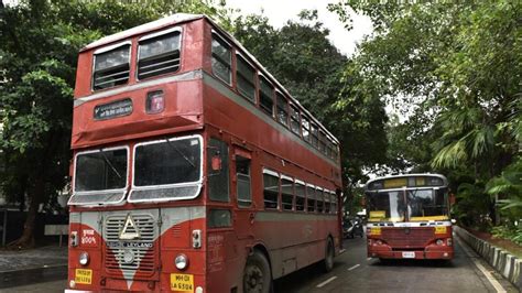 Pmpml Scraps E Cab Service Plan Puts Double Decker Bus Project On Hold