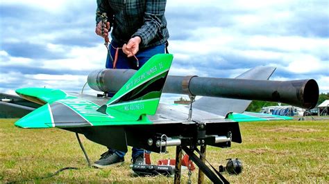 WOW STUNNING LOUD AND FAST PULSO PULSE ENGINE POWERED RC JET