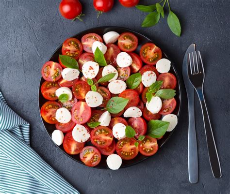 Recette de la véritable salade caprese Marie Claire