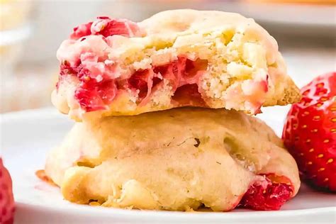 18 Luscious Strawberry Cream Cheese Dessert Recipes