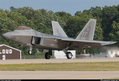 05 4089 United States Air Force Lockheed Martin F 22A Raptor Photo By