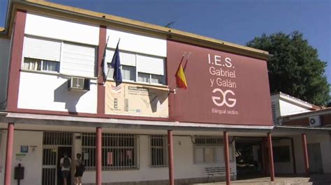 Euros Y Libros El Instituto P Blico De Plasencia Que Se