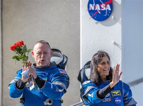 Launch Of Nasa Astronauts In Boeings Starliner Is Scrubbed The New York Times