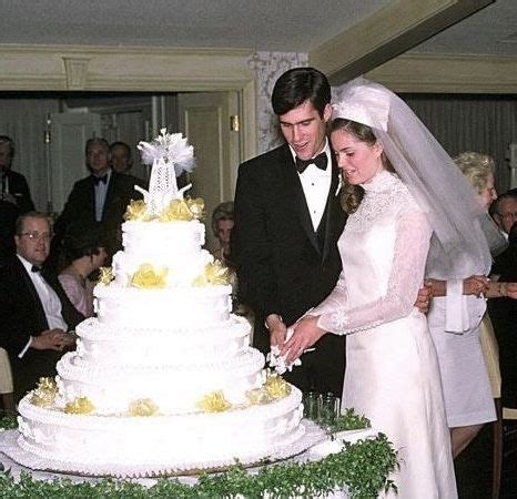 Mitt and Ann Romney Wedding Cake | Wedding dresses vintage, Wedding ...