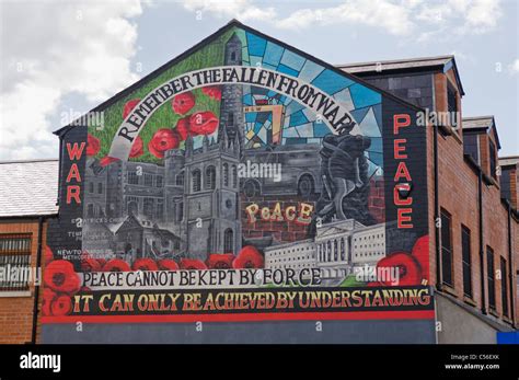 Mural in Belfast calling for peace and to remember the fallen from war ...