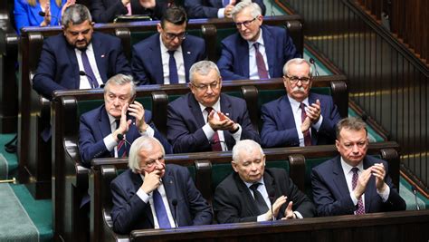 Tak Jarosław Kaczyński reaguje na przemówienie premiera Jest nagranie