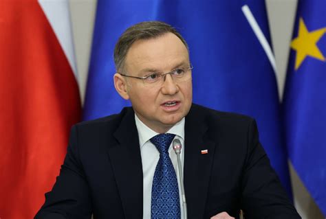 Andrzej Duda Murem Za Tvp Ostro Uderzy W Decyzje Rz Du Donalda Tuska