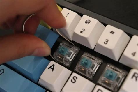 How To Replace Keyboard Switches On A Hot Swap Keyboard Switch And Click