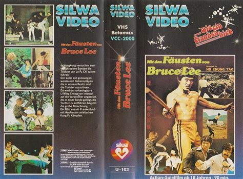 Mit den Fäusten von Bruce Lee Silwa blau in 80331 München für 20 00