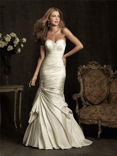 Stunning Mermaid Sweetheart Ivory Cream Satin Ruched Wedding Dress