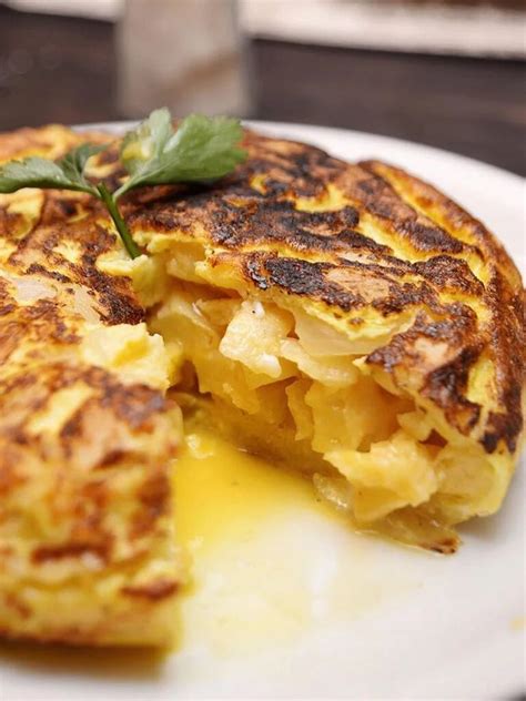 Tortilla De Papas Por Qué Se Celebra El 9 De Marzo Y La Receta Clásica Para Prepararla Infobae