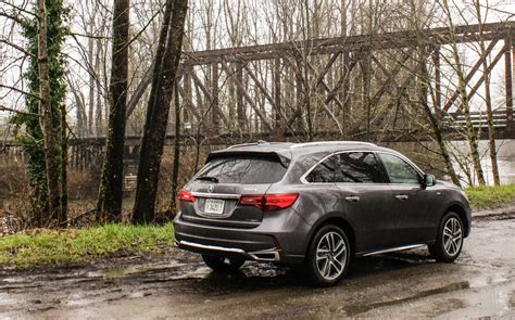 New Acura MDX Sport Hybrid exhibits poise, refinement - CNET