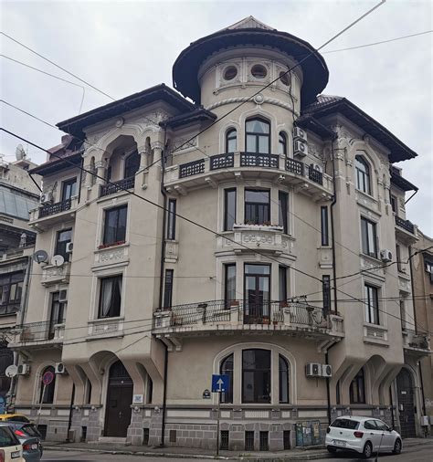 Casa In Stil Neoromanesc Bucuresti