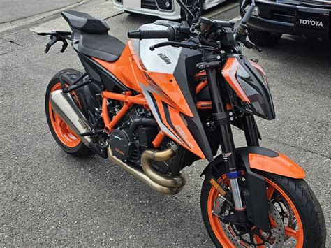 Купить б у KTM 1290 Super Duke R Evo в Москве оранжевый naked bike 2023 года на Авто ру ID