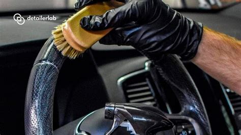 C Mo Y Con Qu Productos Limpiar El Volante Del Coche Detailerlab