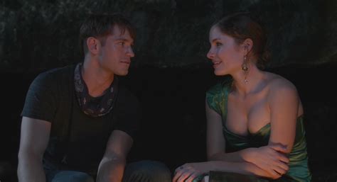 Olivia Grace Applegate Nude Pics Page