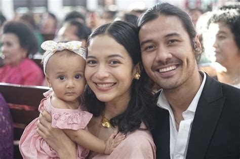 Wulan Guritno Ucapkan Selamat Kepada Chicco Jerikho Putri Marino Hamil