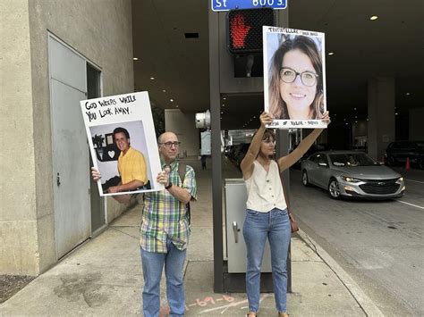 Southern Baptist Delegates At National Meeting Overwhelmingly Call For Banning Same Sex Marriage