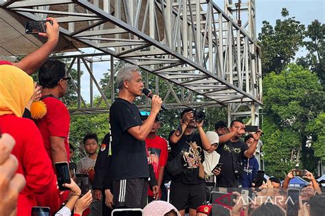 Ganjar Ajak Warga Jember Bijak Gunakan Media Sosial ANTARA News