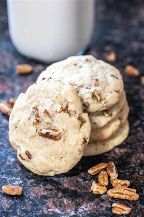 Pecan Sandies Served From Scratch