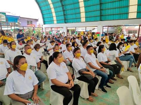 Parañaque Lgu Namahagi Ng Land Title Sa Isang Homeowners Association