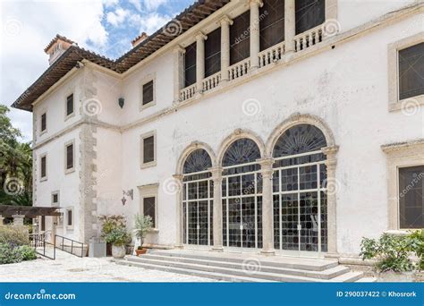 Outdoor View Of The Vizcaya Museum And Garden Nature Landscape And