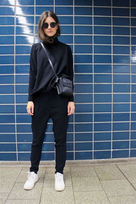 25 All Black Outfits For Women, Black on black outfit inspiration ...